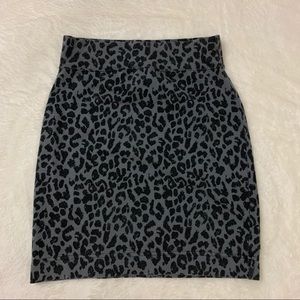 Moda form Victoria’s Secret Leopard Mini Skirt